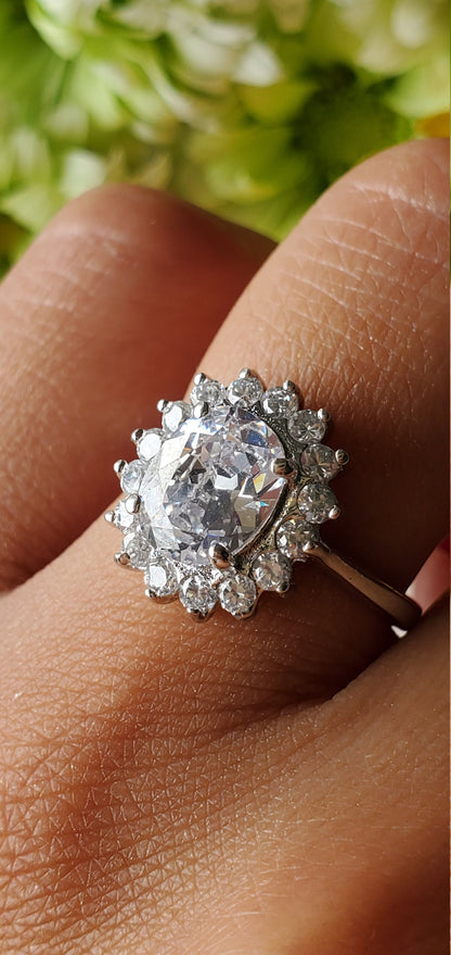 3ct oval cz stone, halo oval ring, cz floral ring, engagement ring, wedding ring, oval cz ring, anniversary ring, luxury ring, arc deco ring