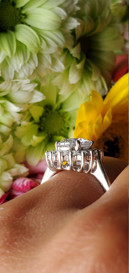 3ct oval cz stone, halo oval ring, cz floral ring, engagement ring, wedding ring, oval cz ring, anniversary ring, luxury ring, arc deco ring