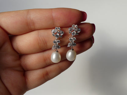 Pearl drop earrings, Wedding Earrings, Bridal earrings, Pearl cluster earrings, anniversary gift, water drop earring, jewellry, gift for her