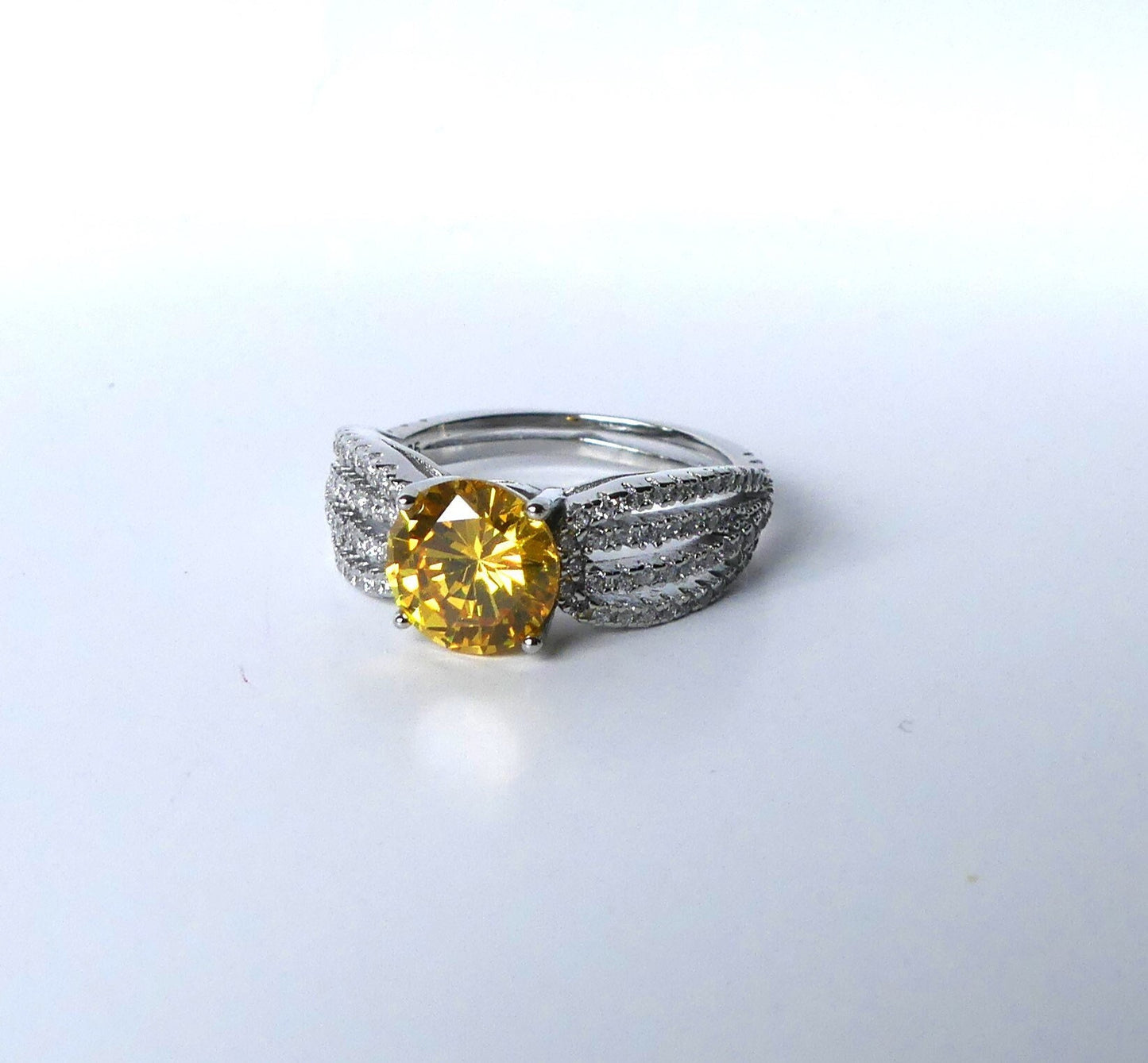 round citrine ring, yellow stone Ring, arc deco, anniversary ring, yellow stone ring, engagement ring, solitaire, geometric ring, antique