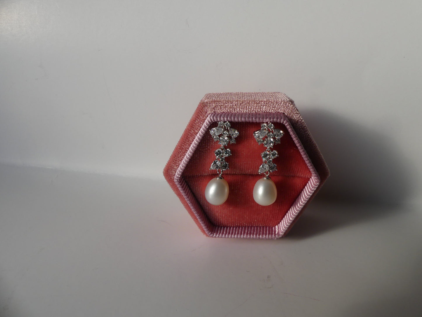 Pearl drop earrings, Wedding Earrings, Bridal earrings, Pearl cluster earrings, anniversary gift, water drop earring, jewellry, gift for her