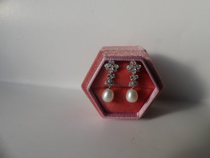 Pearl drop earrings, Wedding Earrings, Bridal earrings, Pearl cluster earrings, anniversary gift, water drop earring, jewellry, gift for her