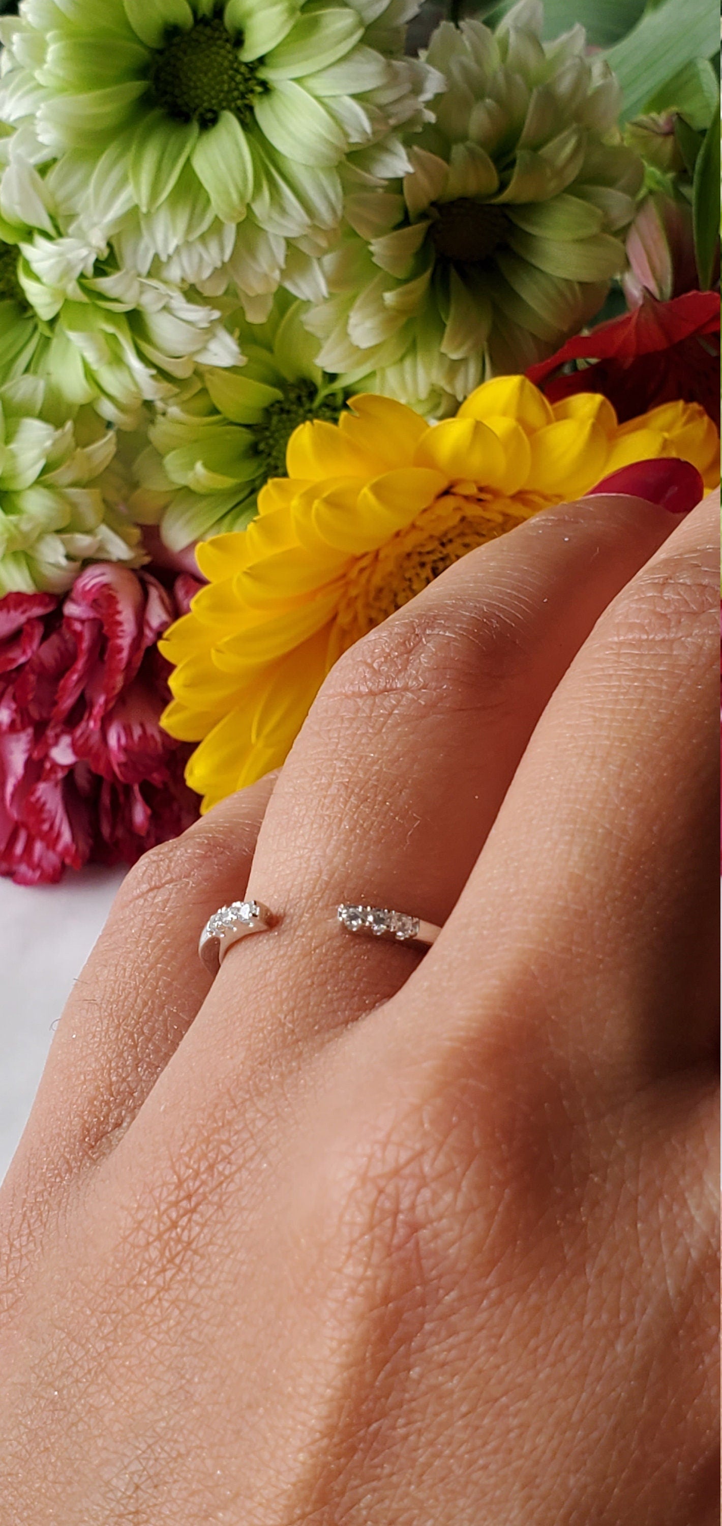 Open Ring with CZ End Caps, minimal jewelry, Anniversary Gift, Present Future Ring, promise ring, Open Stackable Ring, Dainty Wedding Band