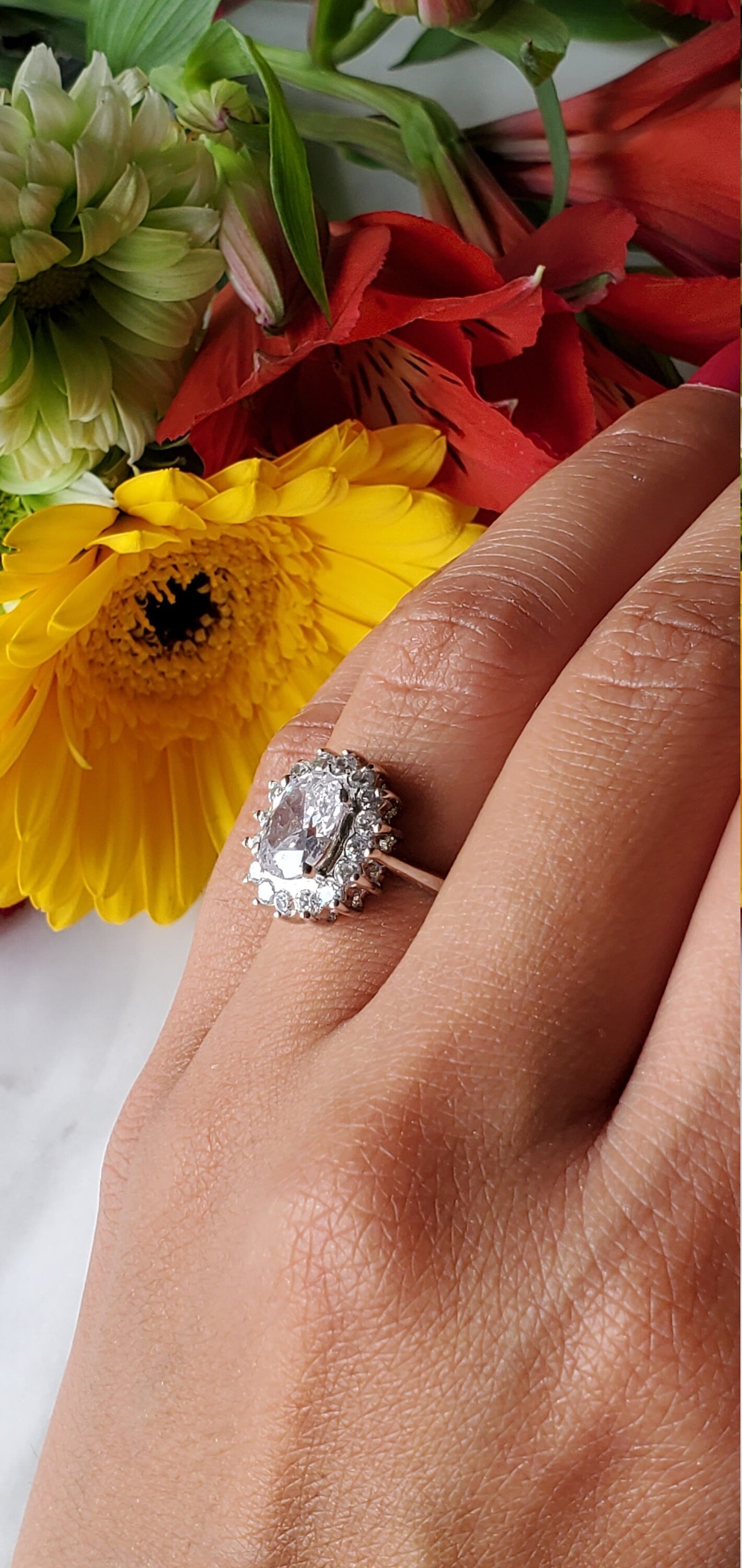 3ct oval cz stone, halo oval ring, cz floral ring, engagement ring, wedding ring, oval cz ring, anniversary ring, luxury ring, arc deco ring