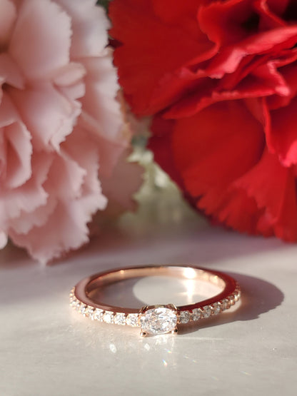 East west oval ring, simulated diamond, Rose gold plated ring, dainty oval ring, oval engagement ring, minimalist ring, propose ring, simple